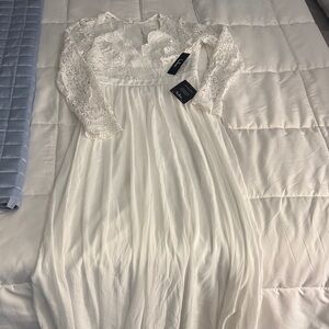 Lulu.com Elegant White Lace Long Sleeve floor length Dress
